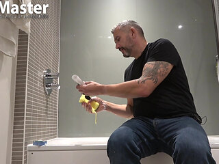 Niche fetish play soapy sponges from stepdad PREVIEW