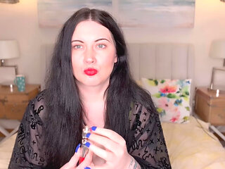 Miss Ffw Tries on All Her Lipsticks