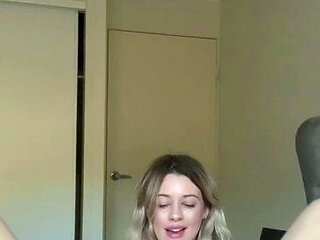 Alice Amateur Blonde Toys Masturbation