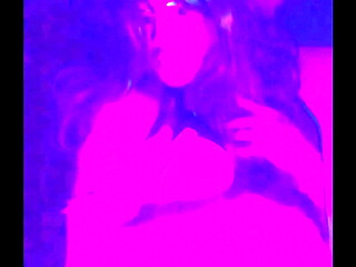Shulatraaa , juega con algo en su co&ntilde_ito