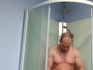 I love showing myself naked and imagining that your wife is fingering herself while looking at me