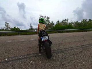 Angie Lynx Motorbike Drone Filming Takes an Unexpected Wild Sex with Pilot Xaviphoto