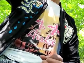 Quick Cumshot in the Park - Cock Out of Jeans