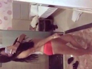 Amateur Chinese Webcam Girl