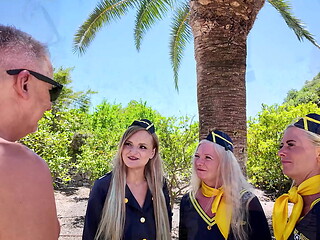 LEBENDE BORDTOILETTEN?! STEWARDESS MMFFF GRUPPENPISSEN MIT DIRTY TINA UND ROSELLA EXTREM!