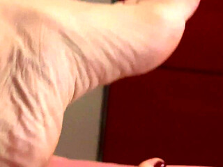 Feet Nude