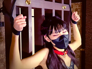 yuca_ cum with neck restraint uterus spanking