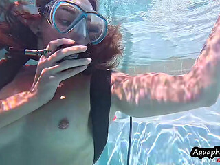 Scuba Flexing Muscle Stepmommy