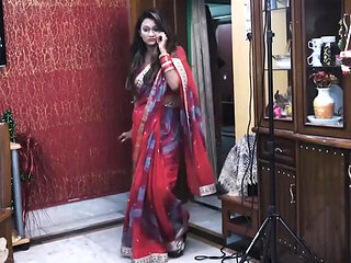 Puja Sarkar Gets Fingered and Fucked in Steamy Indian Massage Session
