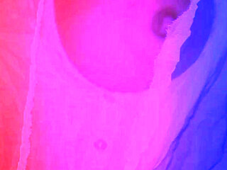 Mia feels very hot feelings
