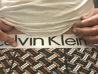 Rubbing dick and shawlloing