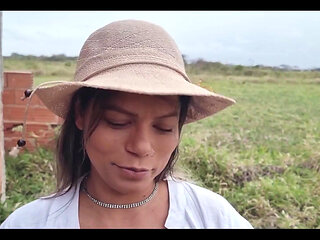 I Stopped at a Little House on the Road to Take Some Pictures, and We Ended up Having Sex!