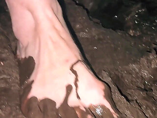 Barefoot in Cold, Squishy Mud (muddy Feet)
