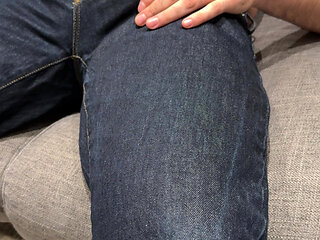 Watching porn in tight jeans - cumming on myself