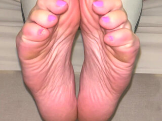 Stroke for My Feet JOI by Ivys Feet