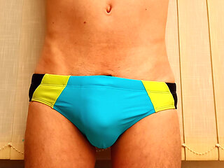 Growing Bulge Cumming in Speedos