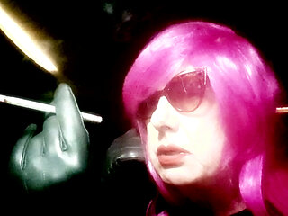 DO YOU LIKE TO WATCH ME SMOKE LONG CIGARETTES??