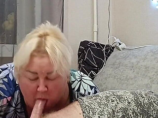 Stepmom Swallows Cum After Deep Blowjob