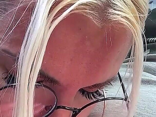 A Sexy Travel Companion Gave Me a Selfie-blowjob with Cum in Her Mouth