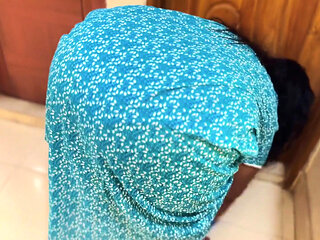 Big Ass Arab Muslim Maid Cleaning My Room Then I See Her Huge Naked Ass & Start Handjob