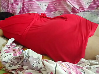 Horny Desi Wife With her big butt Enjoyed Body massage