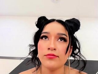 Brunette Solo Webcam Masturbation