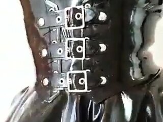 Masturbating amateur cums after solo fun