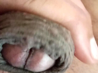 Look at the correct way of masturbation, look at how the college girl masturbated and shook her penis, it was fun, look