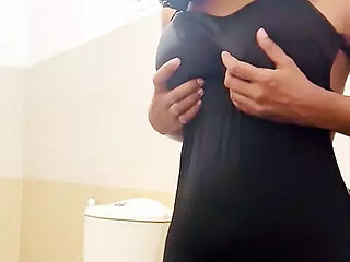 Srilankan sexy girl office bathroom ass naked dress like to be naked