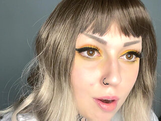 Wank in Bed Next to Wifey