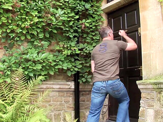 Strippers Brooke Belle, Krissy Lynn and Kerry Louise Share a Studs Meat