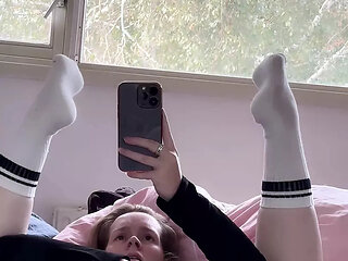 Over 6 Minutes Playing with My Pussy Untill I Cum Hard..