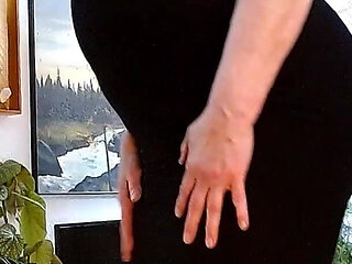 1363 Which Pantyhose Look Best This Dress?