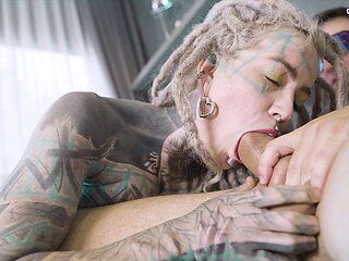 Dirty Dreaz - piercings clip