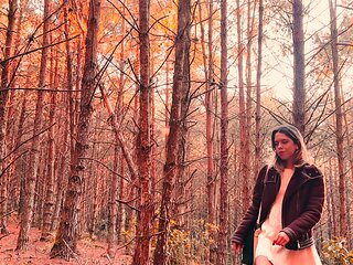 A couple has sex right in the forest, no one can see them