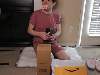 Littles ASMR opening birthday presents with Little Fenne