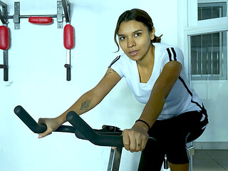 Mexican latina MILF likes to work out in the gym or the bedroom