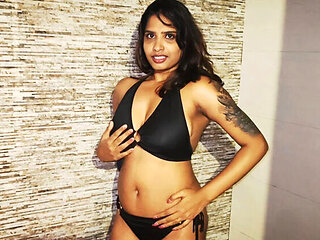 Indian Desi Bhabhi Tejashwini Rough Hardcore Fucking with Staff in Bathroom - Blowjob & BDSM Action