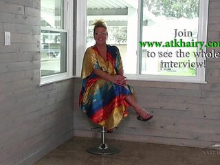 Karen Summer is a hairy mature porn babe