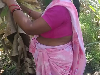 Indian tamil bhabhi sex in outdoor banana grove