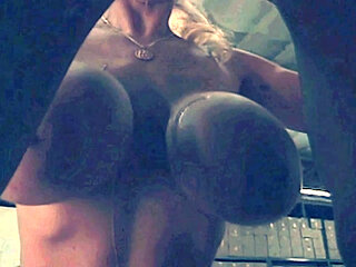 She Loves to Jump on Cock Like a True Sex Athlete!