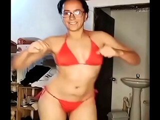 &ldquo_La colombiana que todos est&aacute_n viendo en bikini &rdquo_