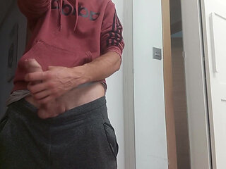 I Finish the Rich Handjob of This Huge Hard Cock That Spreads the Sperm in Jets Everywhere