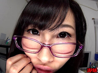 The Juicy Lips of Yua Hidaka, Turned Into an Office Lady