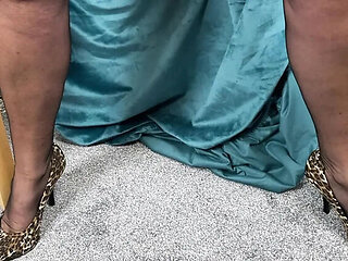 Sexy Blonde Aunty Sandra in Girdle and Stockings Shows Off Big Natural Tits