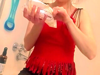 Messy Icecream Bar, Eating & Stripping