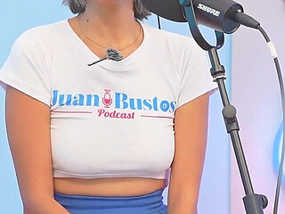 Nympho Gigidamessco Screams with Pleasure: Her Pussy Soaked by the Fuckmachine