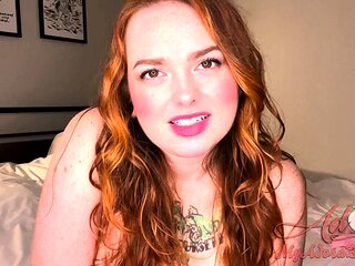 Hot amateur teen girl solos masturbation