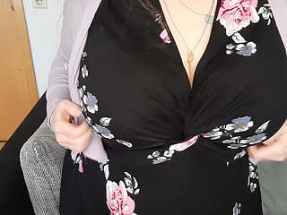 I Get My Big Tits Out of the Bra