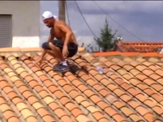 Straight worker show his cock to the cum outdoor